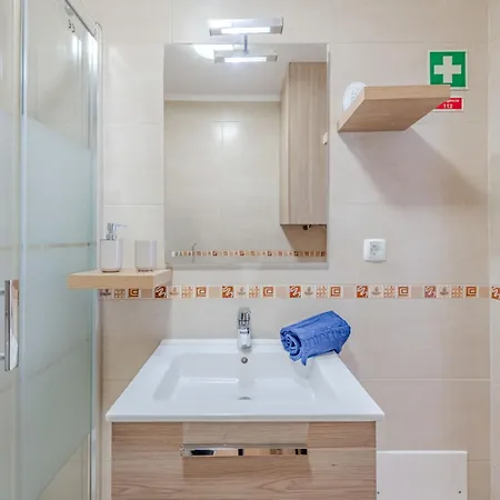 Excellent Seafront & Seaview By Interhome Apartamento Armação de Pêra